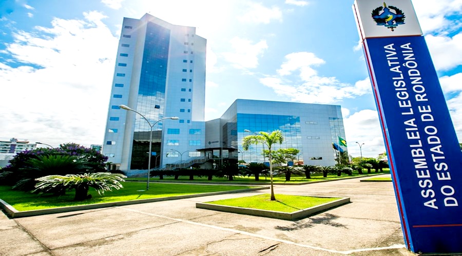 ALE/RO oficializa comissão para novo concurso com previsão de 300 vagas