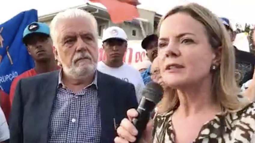 'Não vamos resolver isso', diz líder do governo Lula que estava nos EUA tratando sobre as tarifas