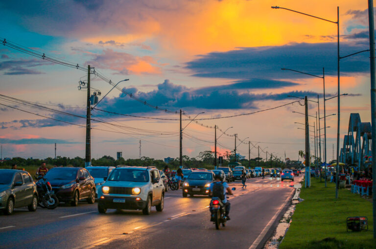 Prazo para licenciamento de veículos com placa final 7 encerra nesta quinta-feira, 31
