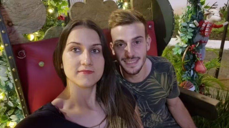 Homem mata esposa e envia foto do corpo para a família da vítima em Santa Catarina
