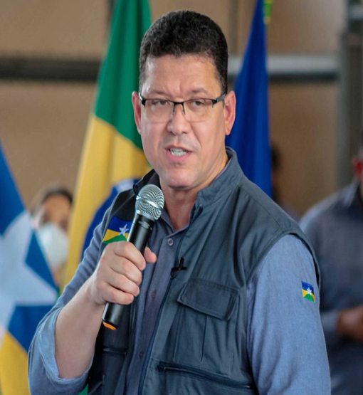 Rocha adia Reforma Administrativa e reconfigura cenários com habilidade para 2026
