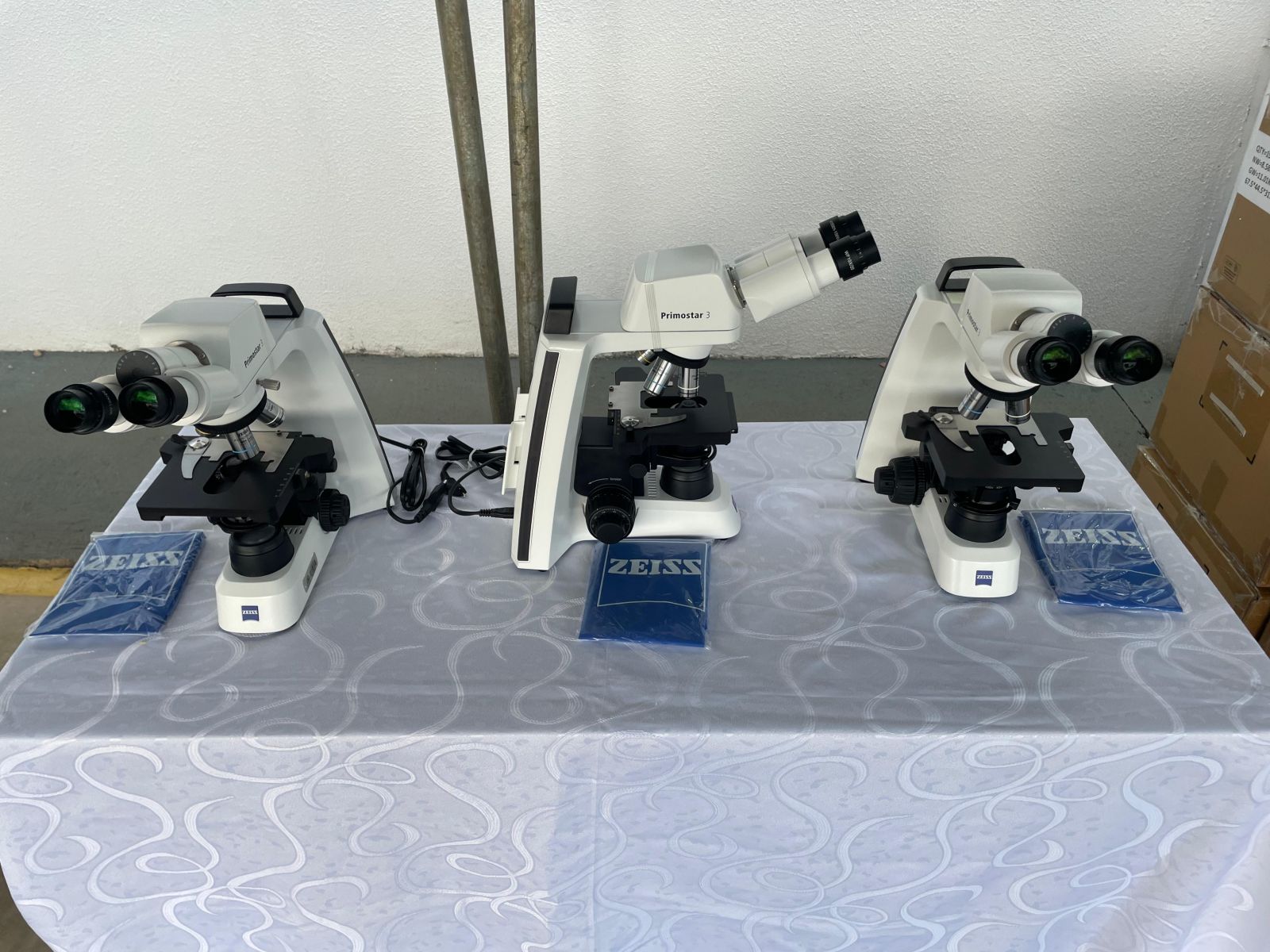 Entrega de 34 novos microscópios reforça a rede de diagnóstico laboratorial
