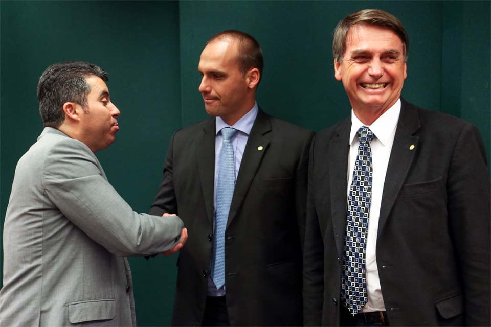 Candidatura de Rogério ao Governo pode ser limada por decisão de Bolsonaro