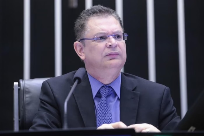 Líder do PL se manifesta sobre prisão de Jair Bolsonaro: "Ditadura Declarada"
