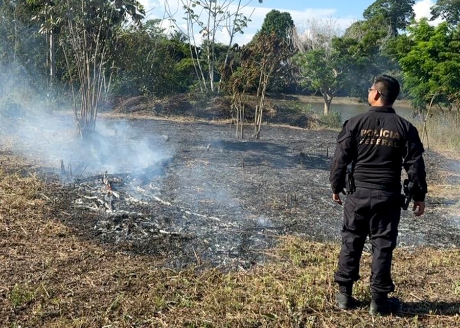 Polícia Federal prende homem em flagrante por queimada ilegal em Rondônia