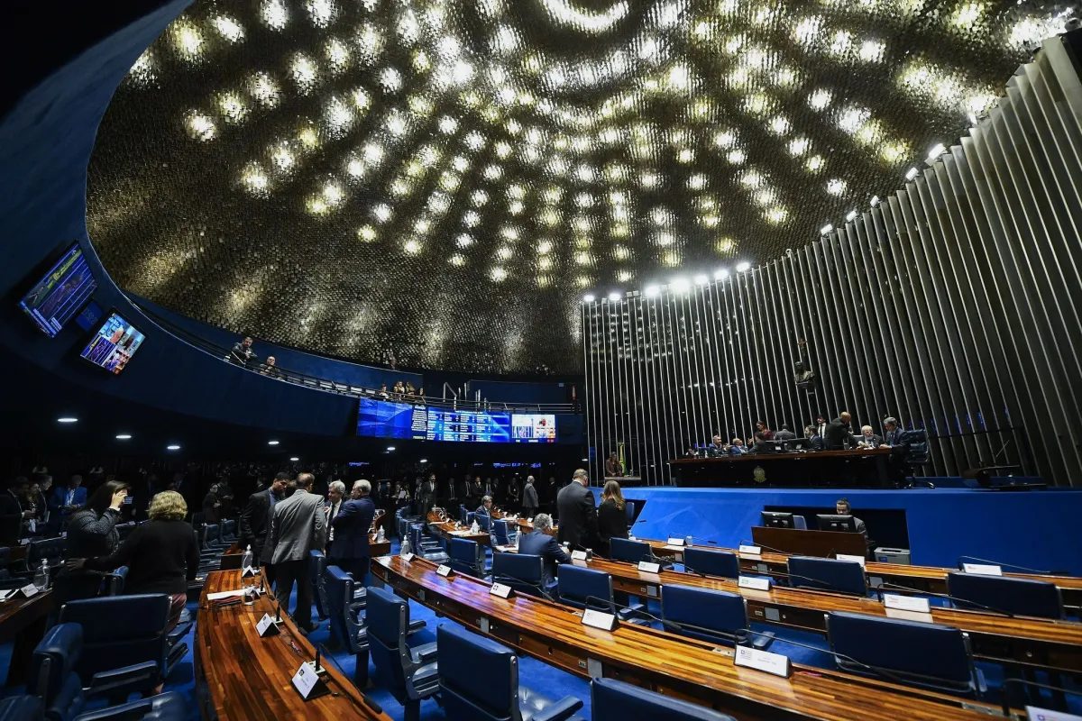 Senado aprova isenção do Imposto de Renda para até dois salários mínimos

