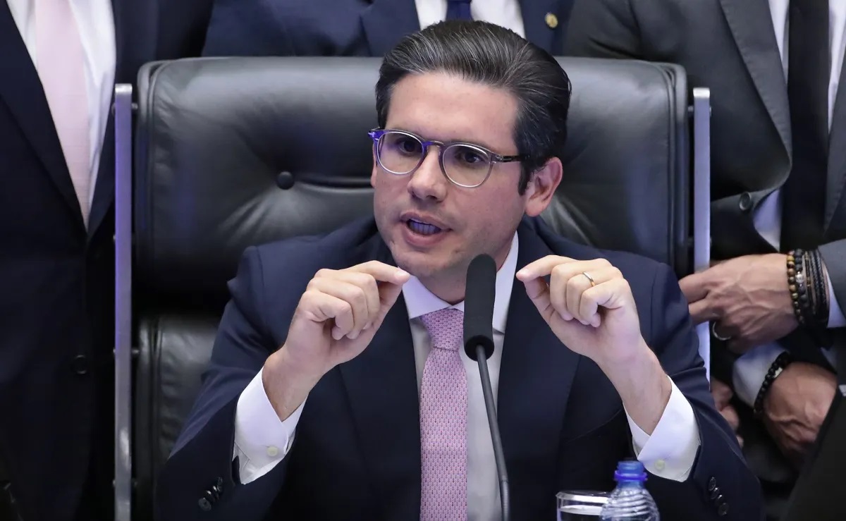 Aliados negam acordo de Hugo com a oposição para pautar anistia de Jair Bolsonaro
