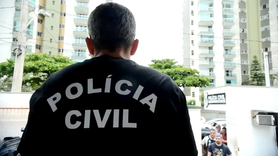 Polícia faz ação contra influenciadores que divulgam Jogo do Tigrinho