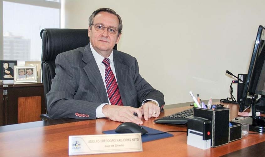 Dr. Adolfo Naujorkis – Juiz de Direito é o convidado do programa a Voz do Povo 