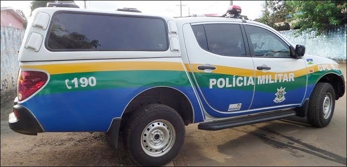 Dupla armada invade fazenda, rende idoso e incendeia caminhonete na zona rural