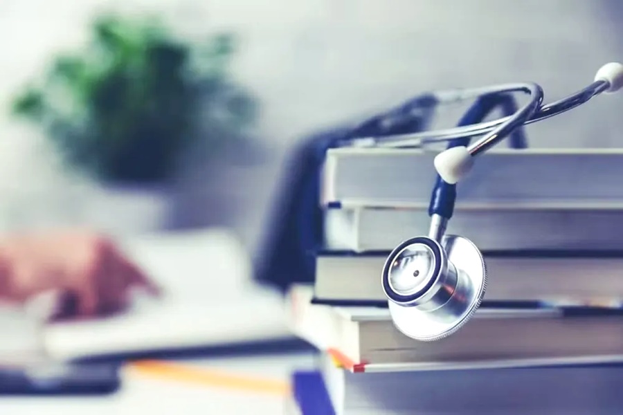 Agora Tem Especialistas abre 15 vagas imediatas para médicos atuarem em RO