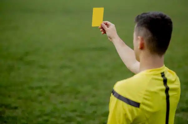 STF julga se cartão amarelo proposital configura alteração de resultado de jogo
