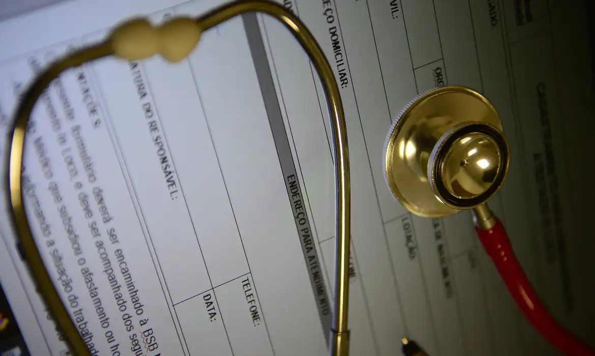 Planos de saúde terão de oferecer implante contraceptivo hormonal
