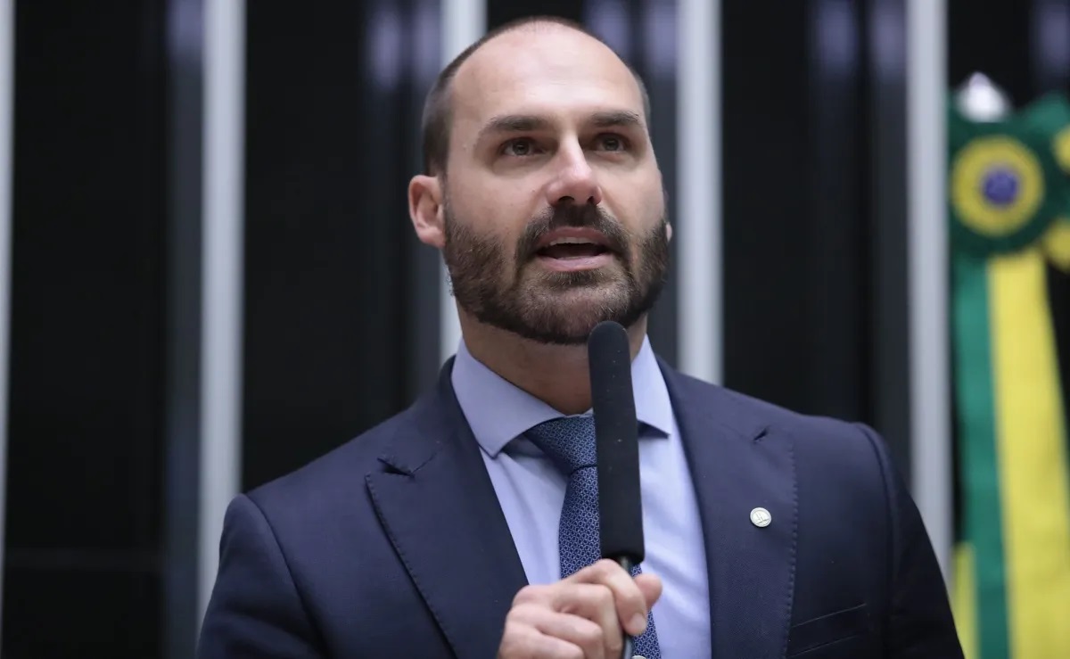 Eduardo Bolsonaro espera mais sanções e diz que não há cenário com STF "vitorioso"
