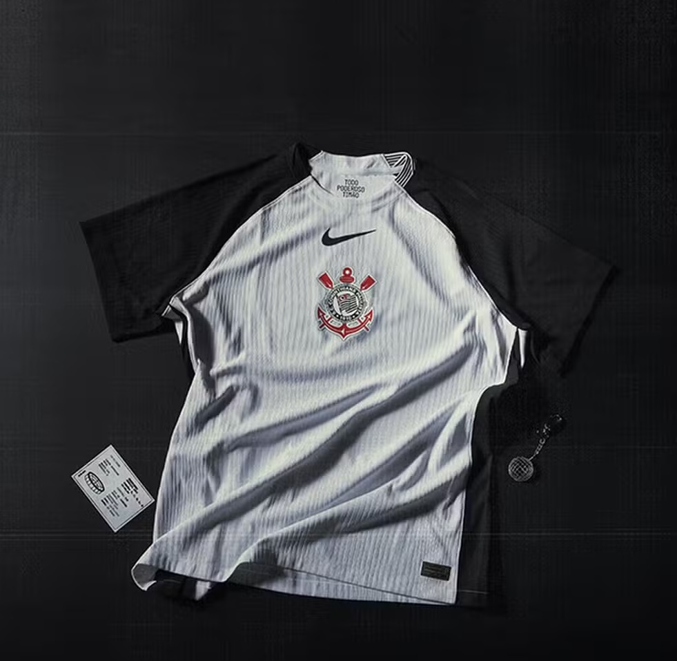 Corinthians e Nike oficializam fecham novo contrato de R$ 1,3 bilhão
