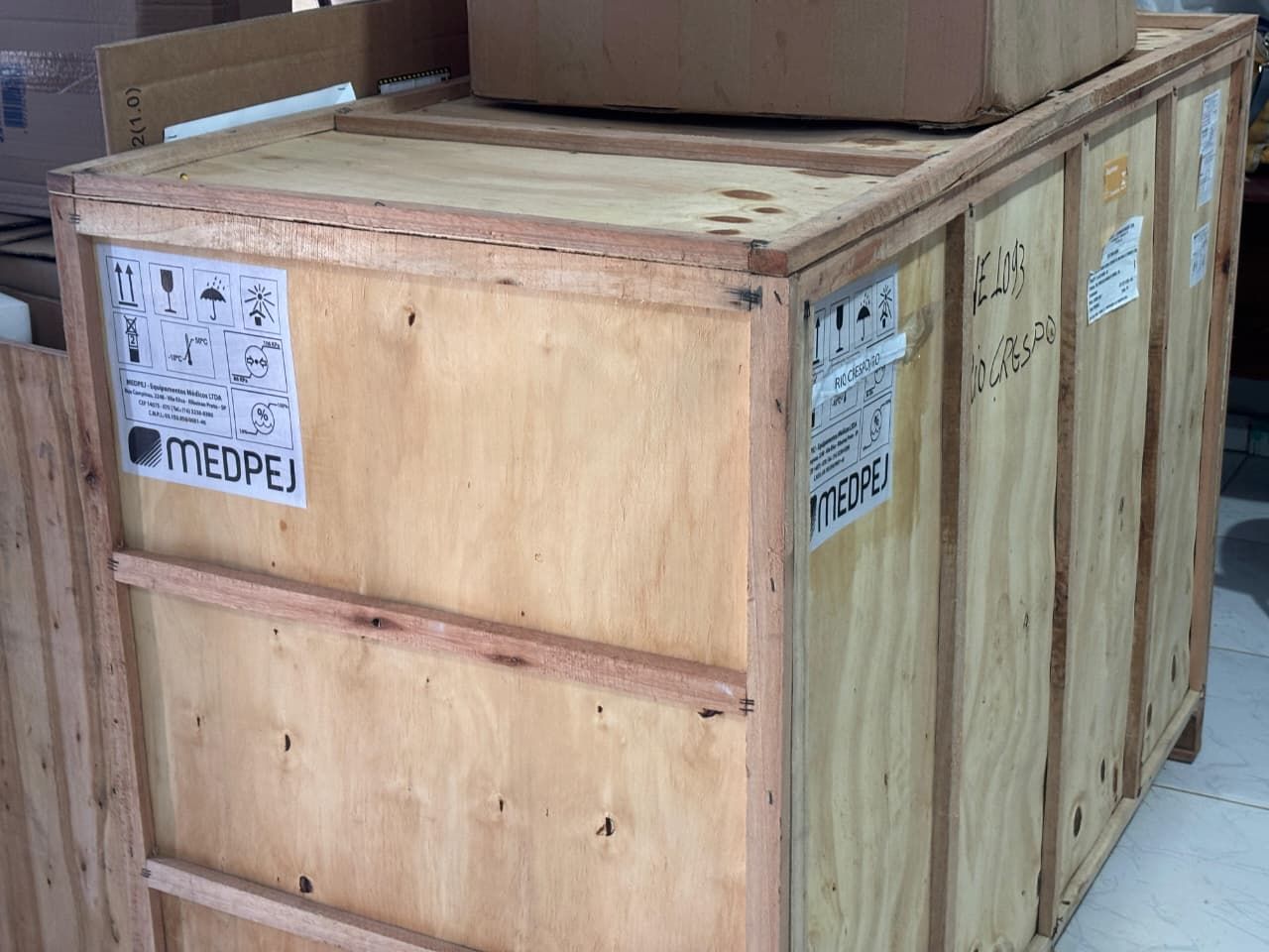Deputado Alan Queiroz entrega equipamentos para nova sala de parto no município de Rio Crespo
