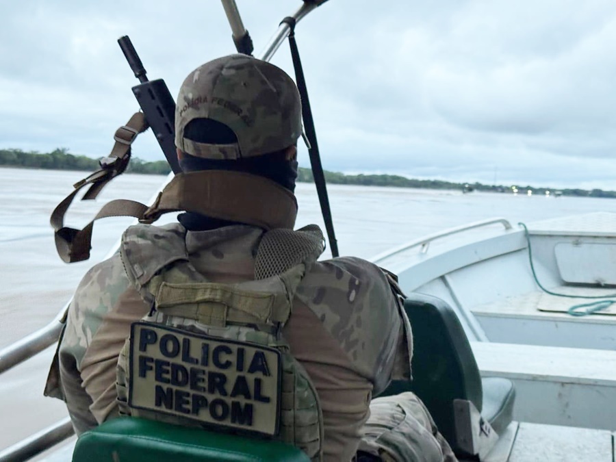 PF prende homem em flagrante por contrabando de combustível em Guajará-Mirim/RO