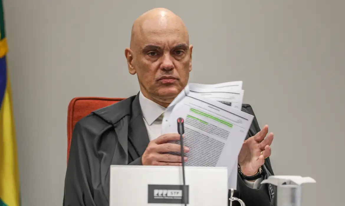 Moraes ameaça bancos e diz que eles podem ser punidos se aplicarem Lei Magnitsky no Brasil