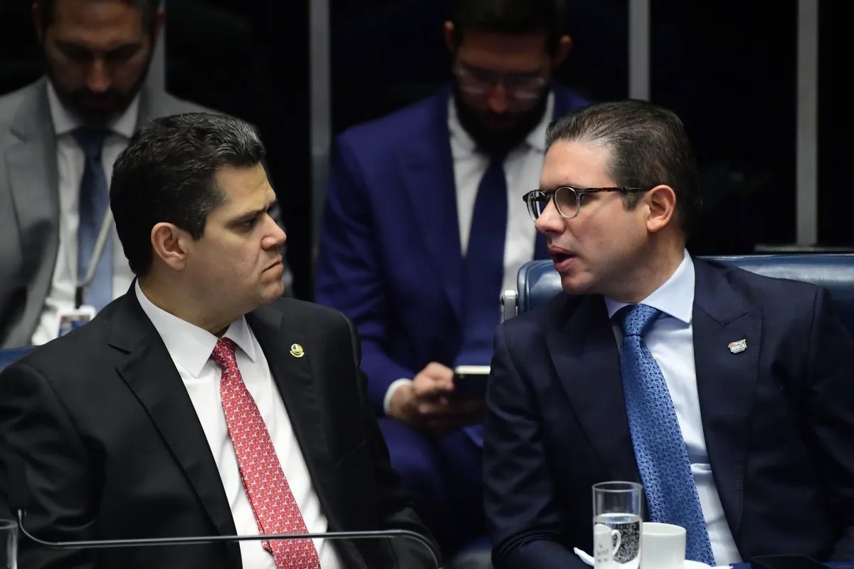 Oposição derrota indicados de Alcolumbre e Hugo para comandar CPMI do INSS
