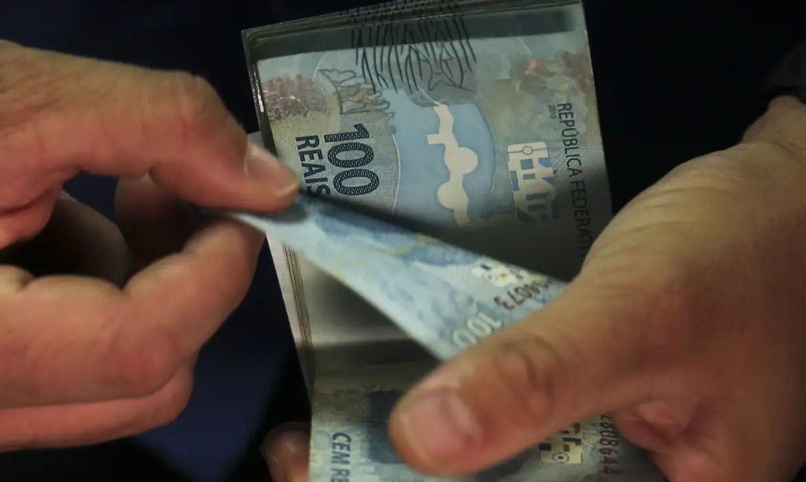 Governo começa a transferir empréstimos antigos para app do consignado
