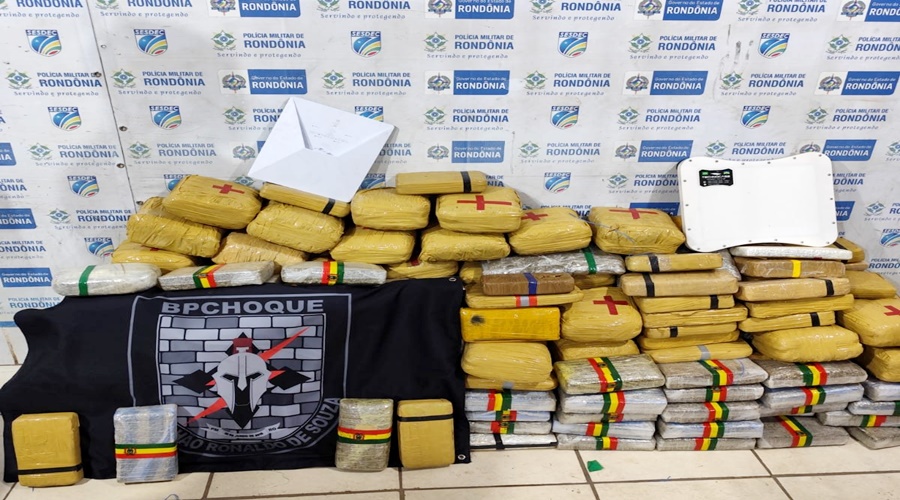 BPChoque prende trio com quase 300 quilos de drogas durante operação integrada 