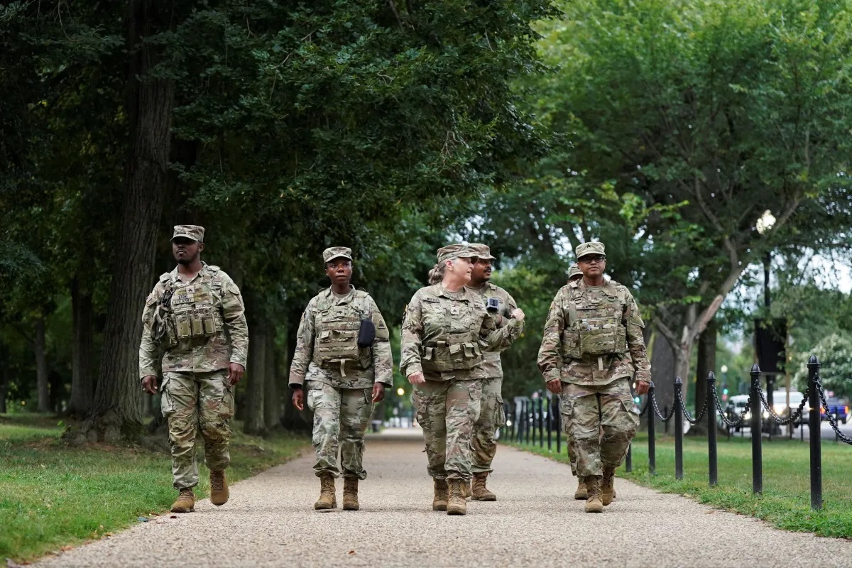 Governadores republicanos enviam militares a Washington em apoio a Donald Trump
