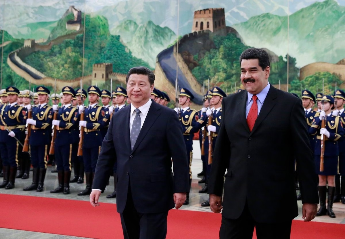 Governo da China faz alerta sobre ameaças de Trump contra o ditador Nicolás Maduro
