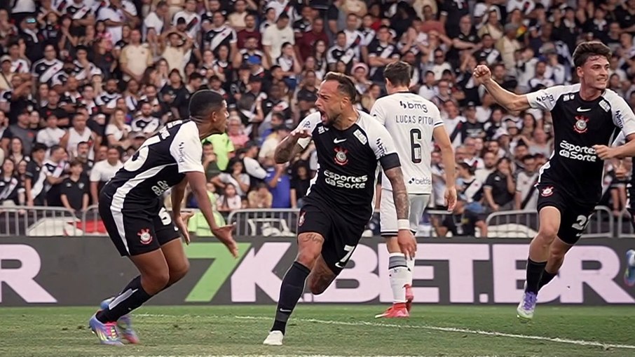 Crias do terrão brilham, e Corinthians bate Vasco em São Januário
