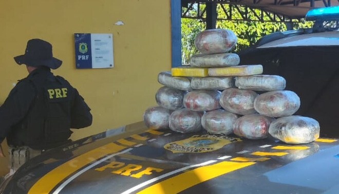 PRF apreende mais de 16 kg de drogas e prende passageiro de táxi em Rondônia