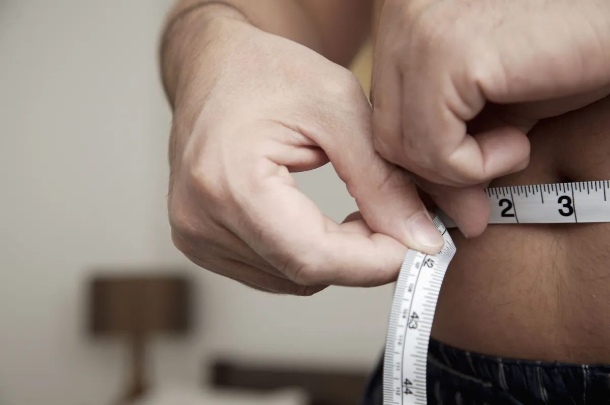 Molécula sintética ajuda contra gordura visceral e melhora sono, diz estudo
