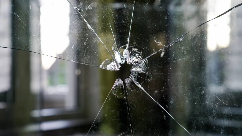 Empresário é indiciado por matar corretores dentro de imobiliária em SC
