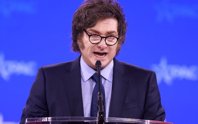 Entenda o escândalo que abala o governodo presidente Javier Milei na Argentina
