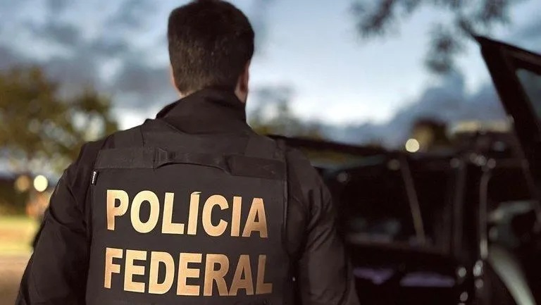 PF usou caminhão disfarçado para atestar fraude em combustíveis pelo crime organizado

