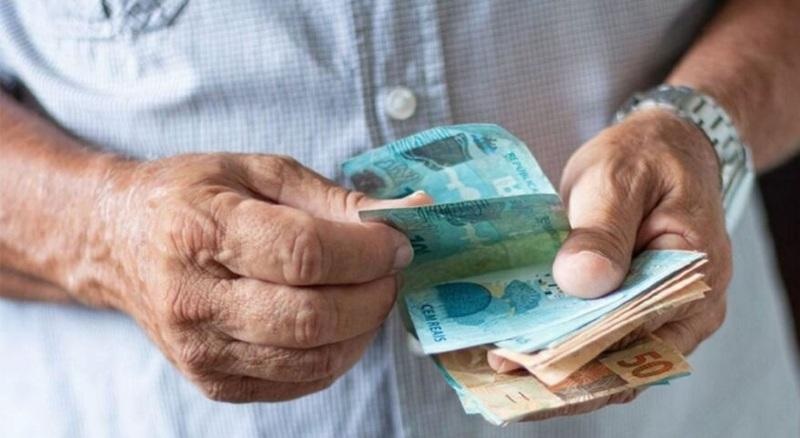 Banco é condenado a devolver em dobro e indenizar aposentada em RO