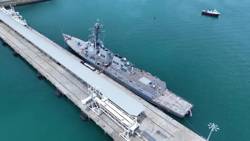 Militares dos EUA disparam contra navio de drogas que saiu da Venezuela: "Abateram" 
