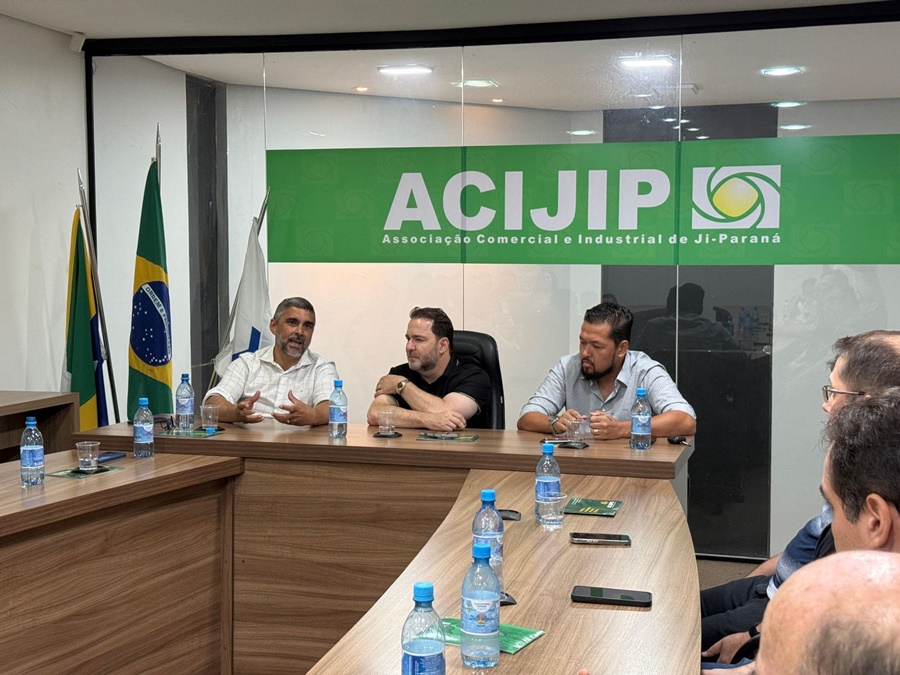  Deputado Alex Redano participa de Fórum de Desenvolvimento Econômico em Ji-Paraná