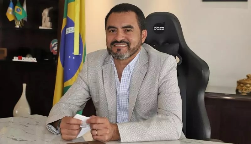 Governador do Tocantins é afastado do cargo em operação Fames-19 da Polícia Federal
