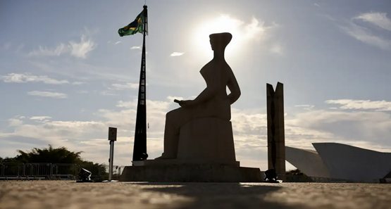 Acompanhe o segundo dia de julgamento de Bolsonaro no STF