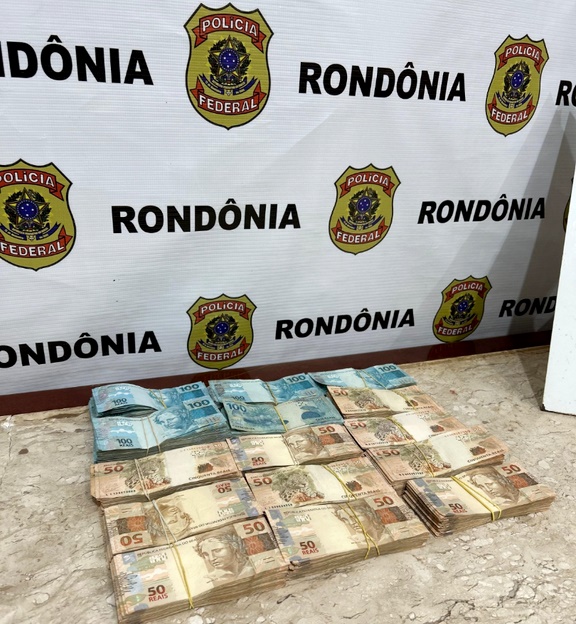 Suspeita é presa com mais de R$ 100 mil ligados à lavagem de dinheiro do tráfico em RO