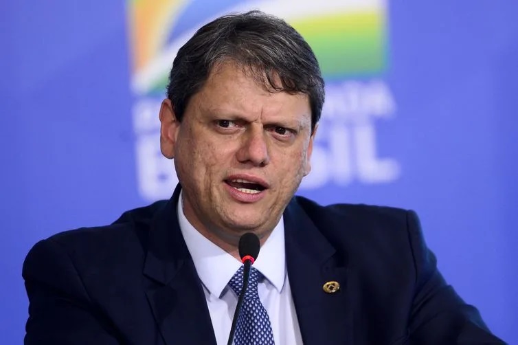 PT faz ofensiva jurídica contra Tarcísio de Freitas após articulação pela PEC da anistia
