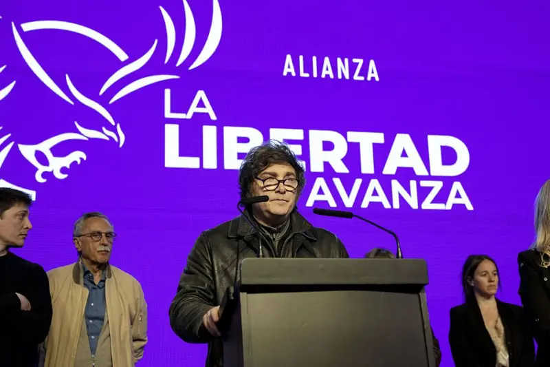 Partido de Milei sofre derrota em eleição de Buenos Aires, vista como termômetro presidencial
