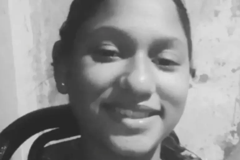 Menina de 10 anos tem morte cerebral após ser brutalmente espancada por colegas em escola