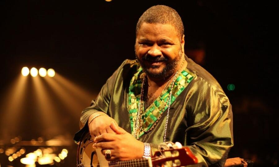 Filho do Cantor  Arlindo Cruz exige transparência na divisão dos bens do artista 
 