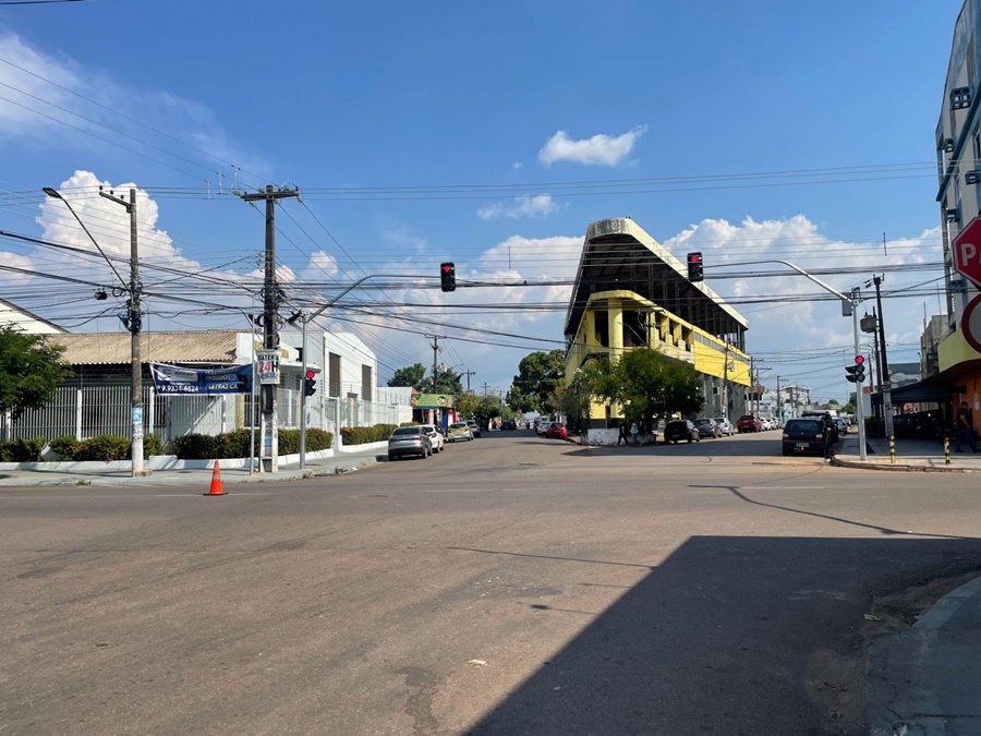 Novo semáforo instalado no cruzamento da Calama com Lauro Sodré melhora segurança