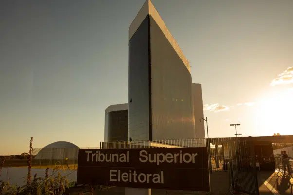 STF valida norma do TSE sobre desconto no Fundo Partidário por sanções
