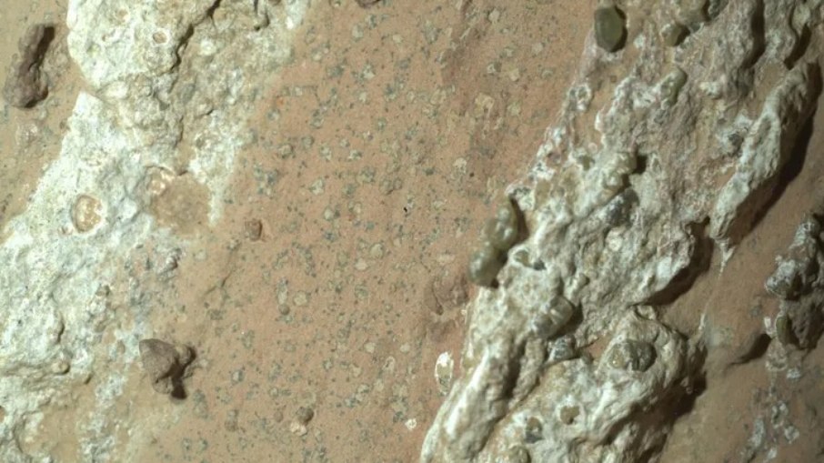 Nasa anuncia achado em Marte com indícios de vida antiga: "Bioassinaturas"
