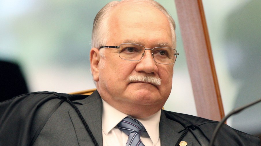 Filha de ministro do STF sofre cusparada e insultos em universidade federal do Paraná
