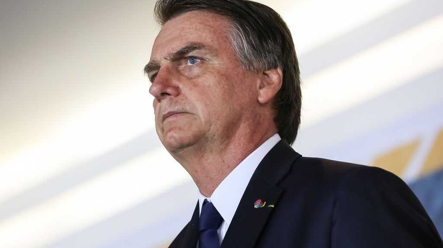 Ex-presidente Jair Bolsonaro segue internado com anemia e alteração da função renal
