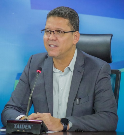 Com mandato no fim, Marcos Rocha é atacado de todos os lados