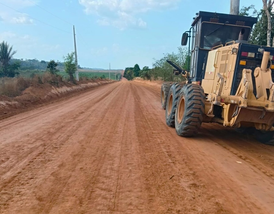 Rodovia-457, sentido Alto Paraíso, recebe serviços de recuperação do governo de RO